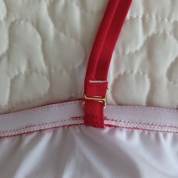 Venus Classic Bandeau Red Tankini Top, Size 6 - Picture 12 of 13